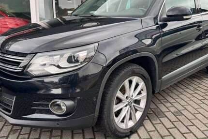 VW Tiguan 184.371 km 12.990 € Moers 47443