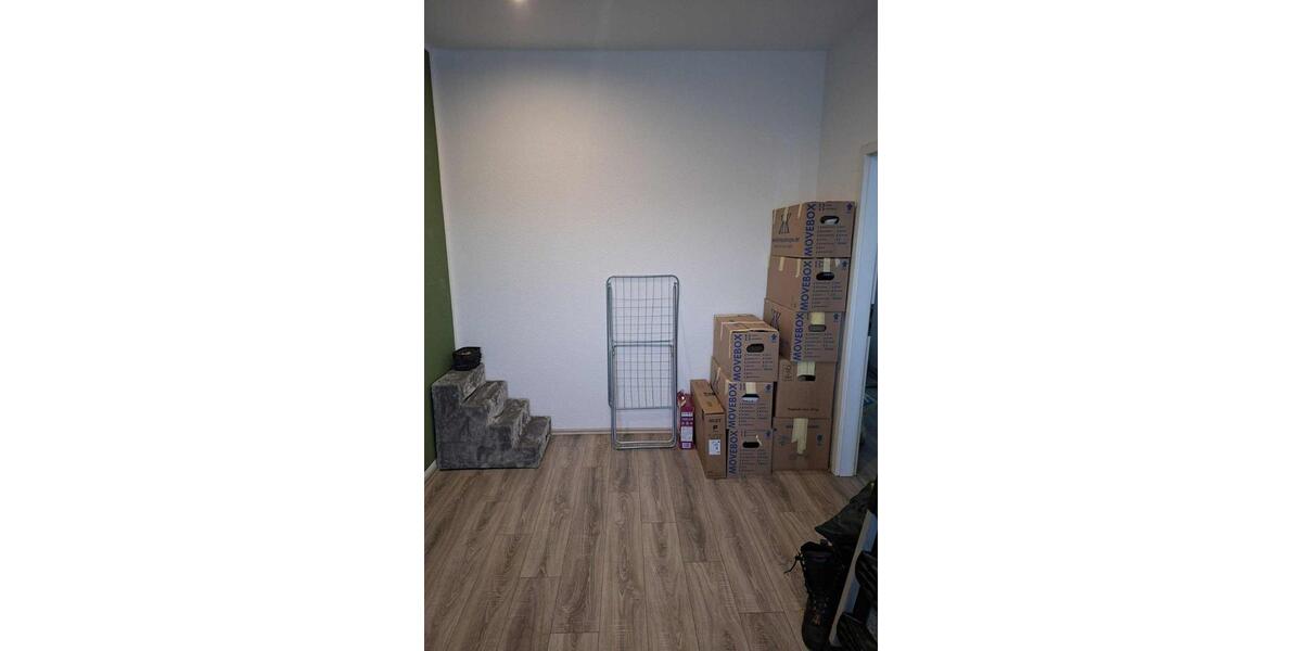 Haus im Haus - Sanierte 4,5 Zimmer Wohnung mit EFH Flair 4.5 zimmer