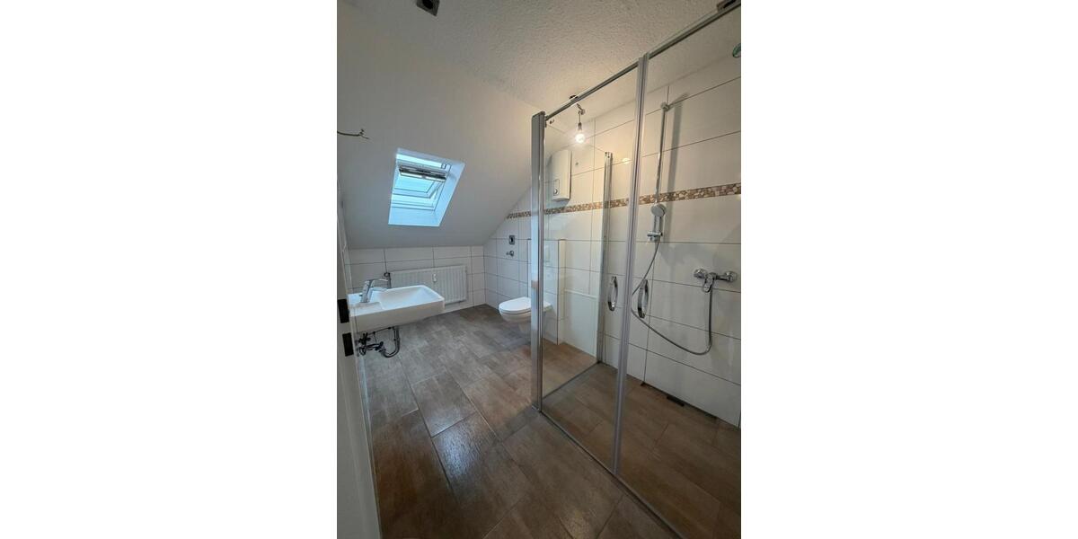 Dachgeschoßwohnung Dorsten - 2 Zimmer, 37 m&sup2;, 300&euro; | Angebot:25222337