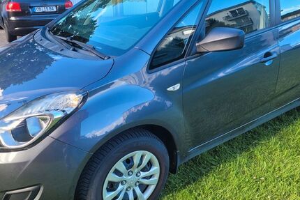 Hyundai ix20 118.000 km 5.950 &euro; Oberhausen 46047