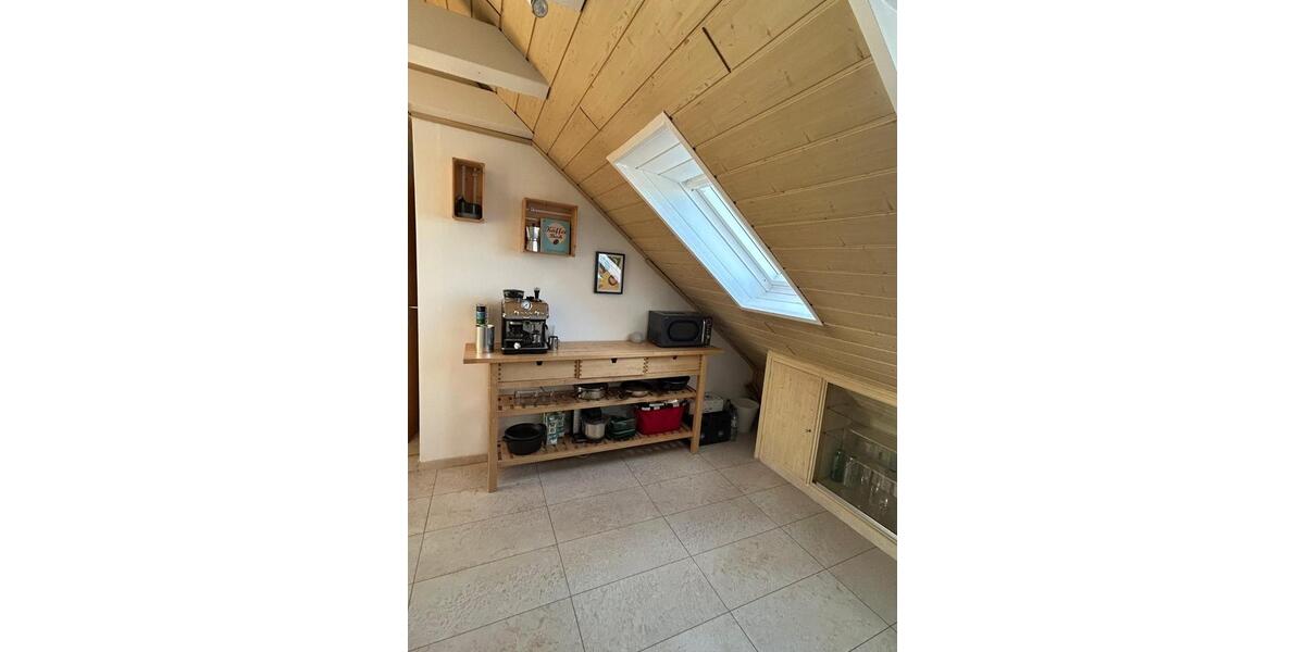 Dachgeschoßwohnung Duisburg Essenberg - 2 Zimmer, 47 m&sup2;, 410&euro; | Angebot:25404234