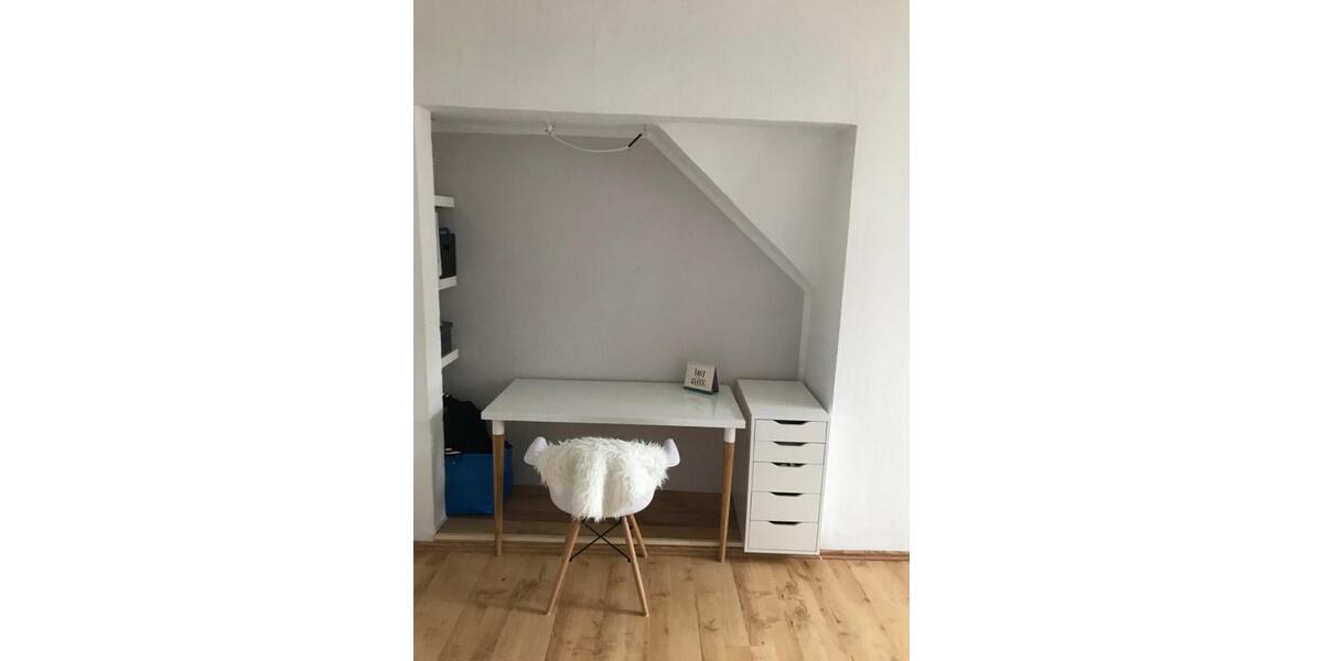 Dachgeschoßwohnung Essen Stadtbezirk II - 3 Zimmer, 95 m&sup2;, 995&euro; | Angebot:25444023