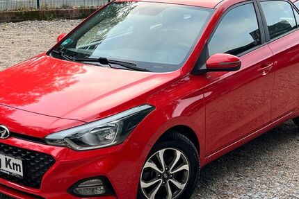 Hyundai i20 74.805 km 10.500 € Duisburg 47137