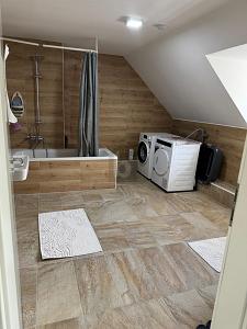 TOP RENDITE - 10 WOHNEINHEITEN - 2 GEWERBE 21 zimmer