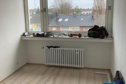 700,- € WARM 2-Raum Weitblick-Apartment Cityhochhaus Esplanade 2 zimmer