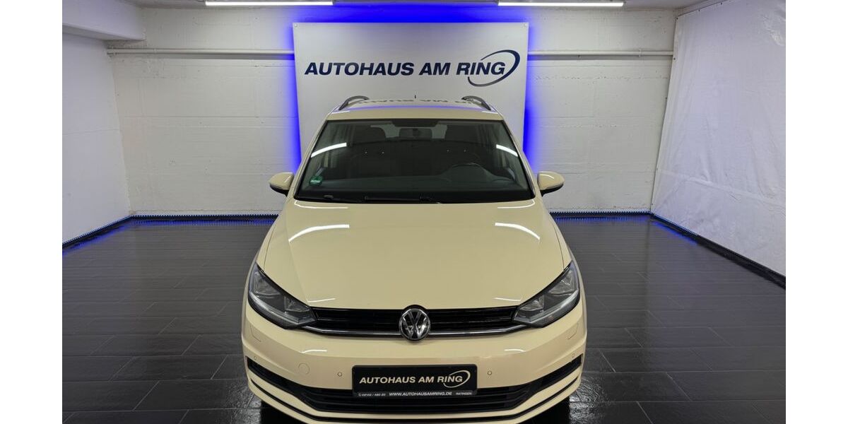 VW Touran 268.814 km 9.999 &euro; Ratingen bei Düsseldorf 40878