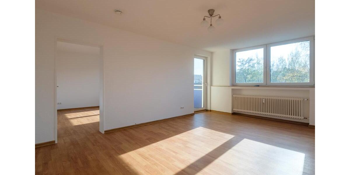 ** PROVISIONSFREI MIETEN ** Sonnige 3-Zimmerwohnung im EG mit Loggia 3 zimmer