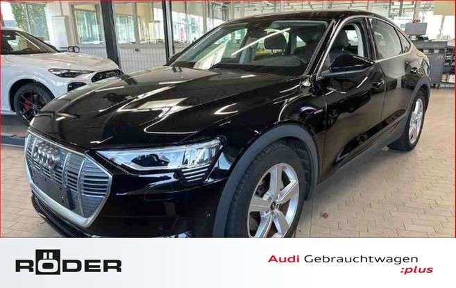 Audi e-tron 30.440 km 27.990 € Duisburg 47178