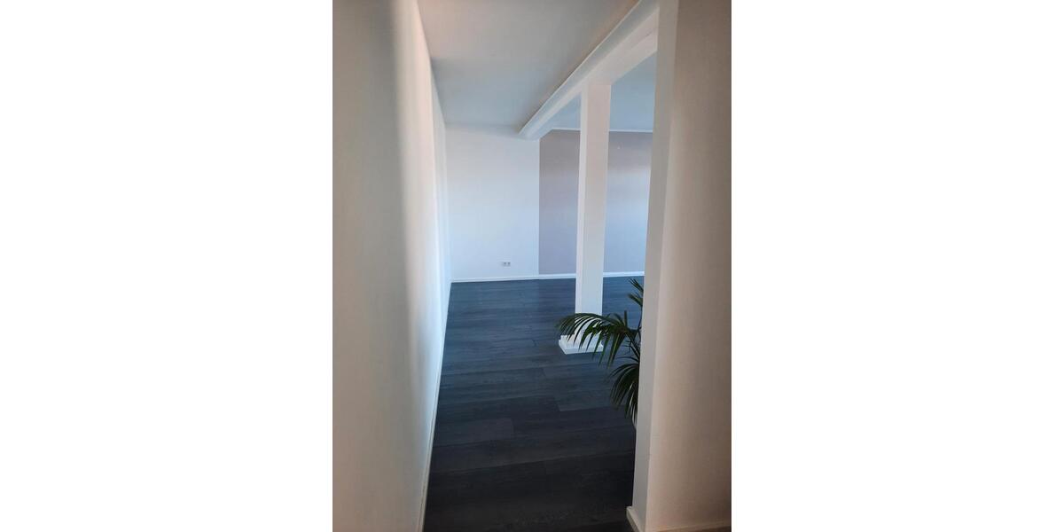 Dachgeschoßwohnung Essen Stadtbezirk II - 5 Zimmer, 124 m&sup2;, 1.470&euro; | Angebot:27621026
