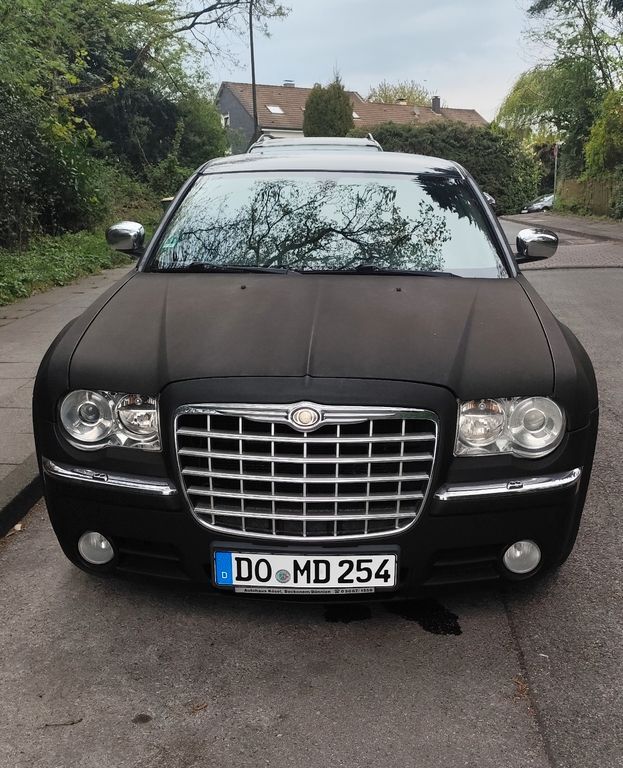Chrysler 300C 230.000 km 3.500 € Herne 44625