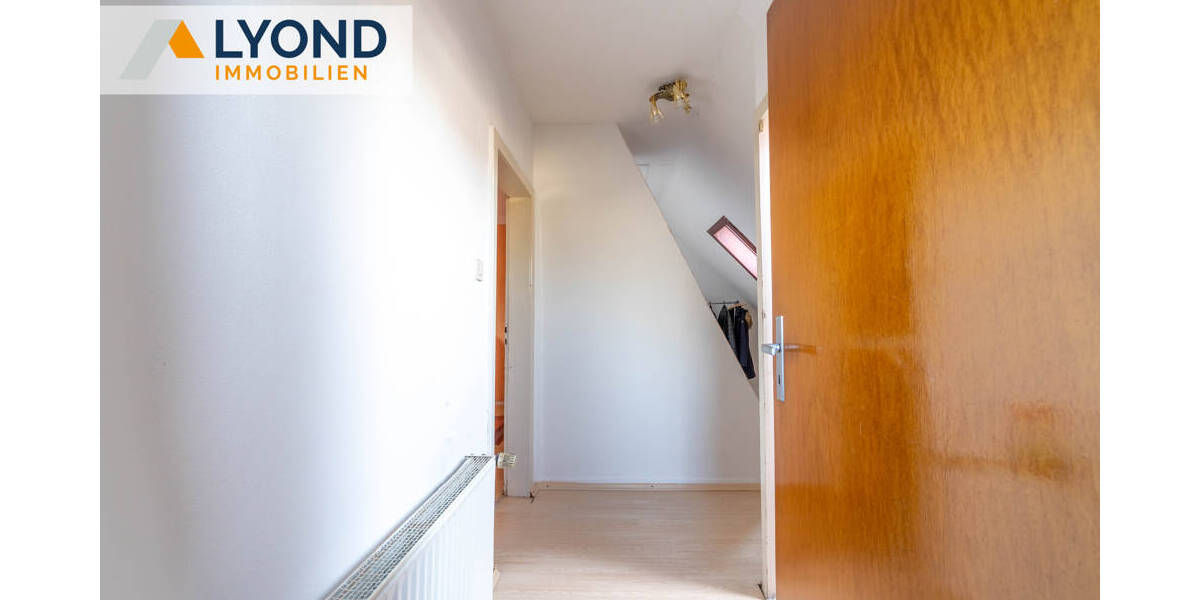 Exponierte Lage in Moers-Kapellen Doppelhaushälfte mit Potenzial- ruhige und zentrale Lage 8 zimmer