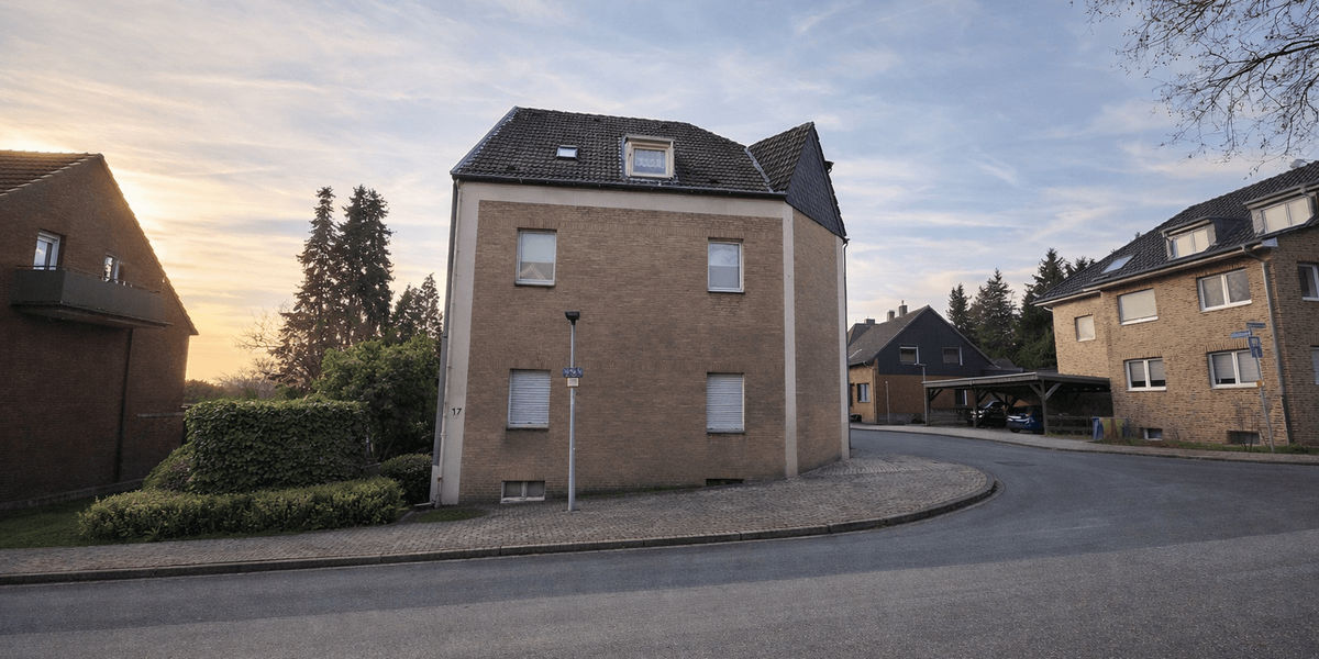 Einfamilienhaus Oberhausen Alsfeld - 10 Zimmer, 320 m&sup2;, 449.000&euro; | Angebot:25227634