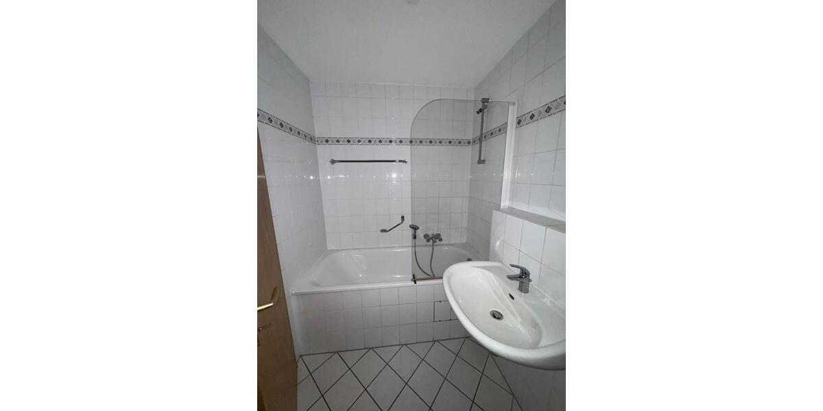 Etagenwohnung Dinslaken - 2 Zimmer, 62 m&sup2;, 850&euro; | Angebot:27592145