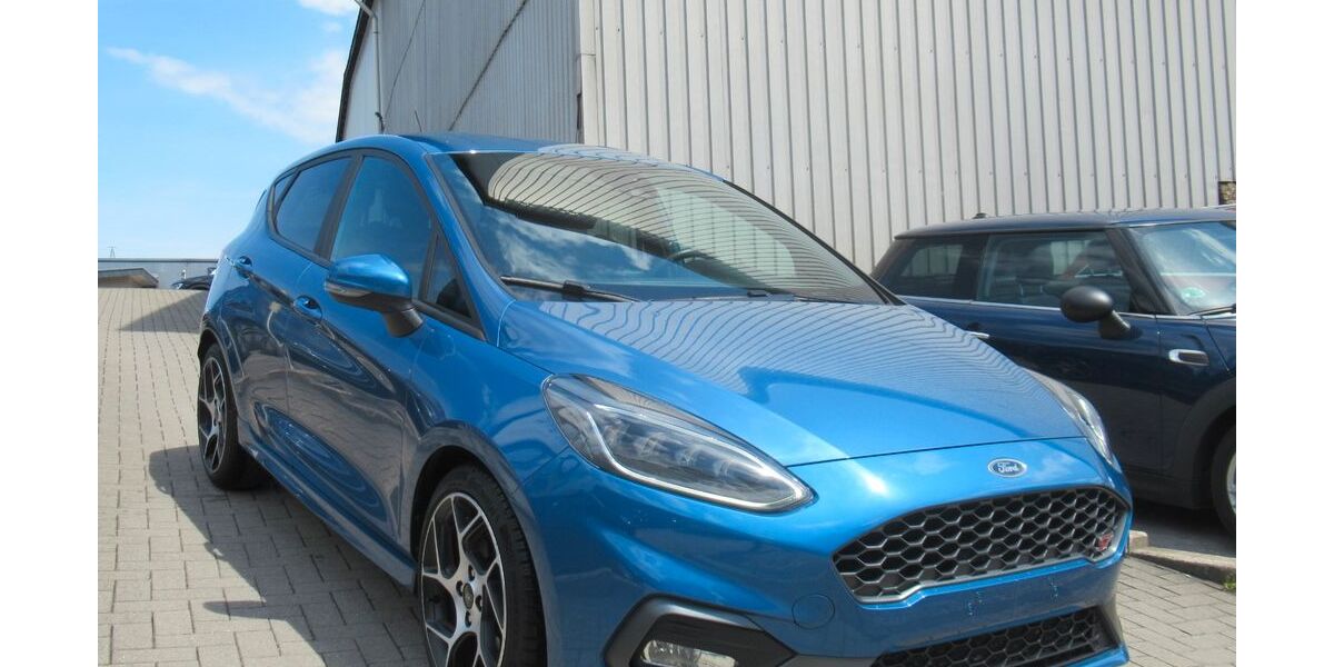Ford Fiesta 101.861 km 12.890 &euro; Herne 44653