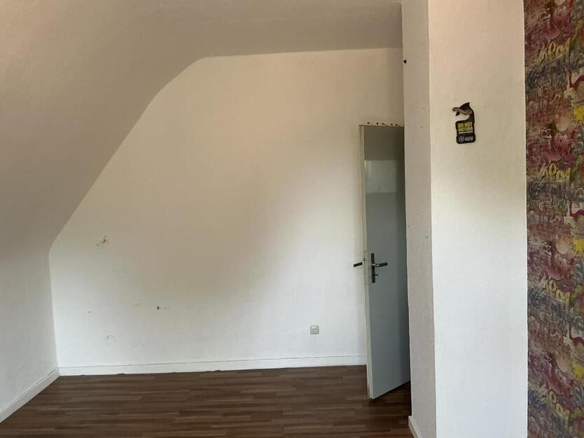 2-Zimmer-Wohnung in Essen Frillendorf mit neuem Wannenbad! zimmer