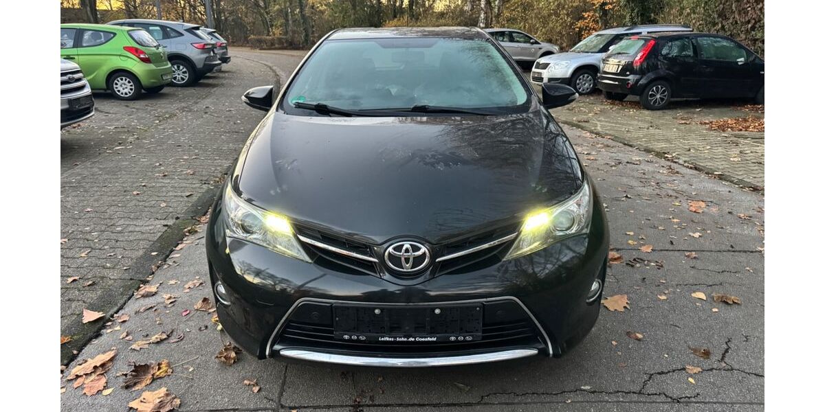 Toyota Auris 180.000 km 7.699 € Gelsenkirchen 45879