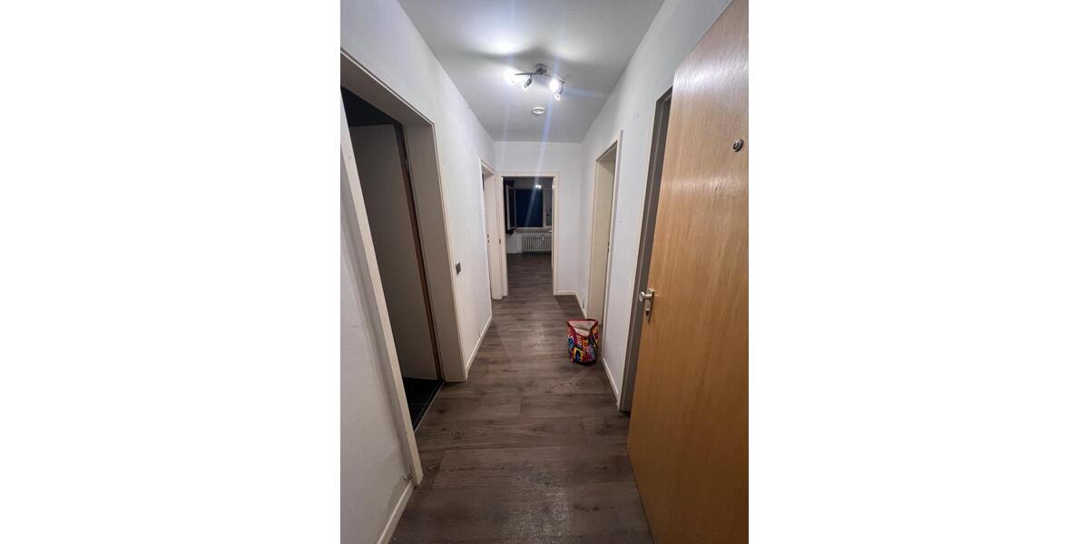 Dachgeschoßwohnung Duisburg Mittelmeiderich - 2.5 Zimmer, 50 m&sup2;, 550&euro; | Angebot:26265956