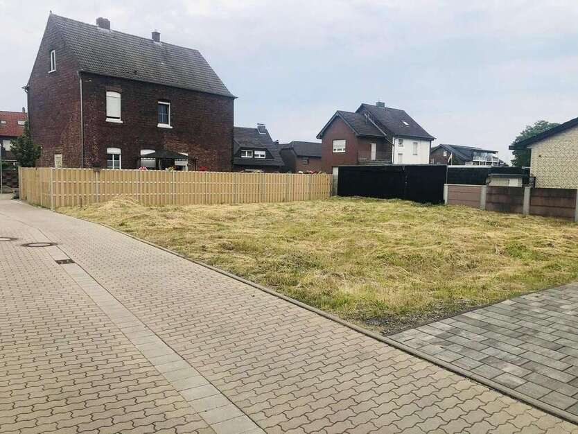 Grundstück zu verkaufen in Duisburg 195.000 € 405 m²