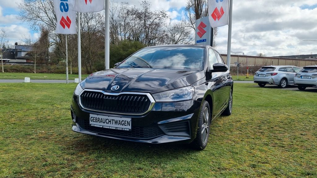 Skoda Fabia 33.200 km 18.950 &euro; Duisburg 47167