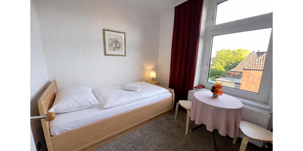 Etagenwohnung Bochum Günnigfeld - 5 Zimmer, 70 m&sup2;, 1.000&euro; | Angebot:26300944