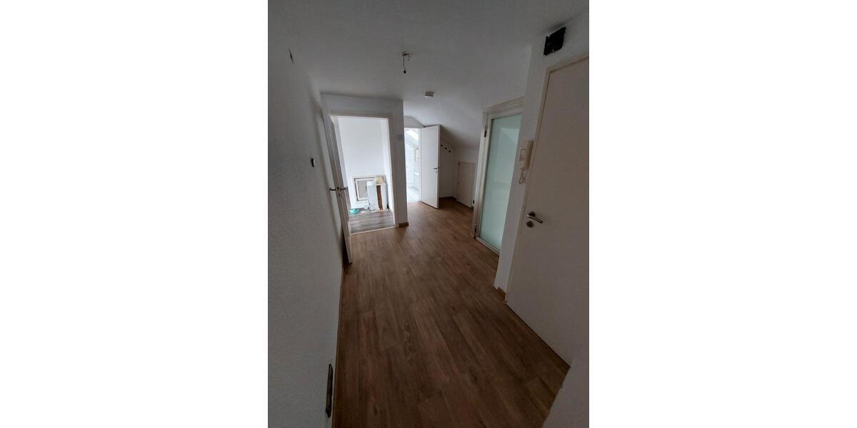 Dachgeschoßwohnung Velbert - 2 Zimmer, 50 m&sup2;, 490&euro; | Angebot:27592869