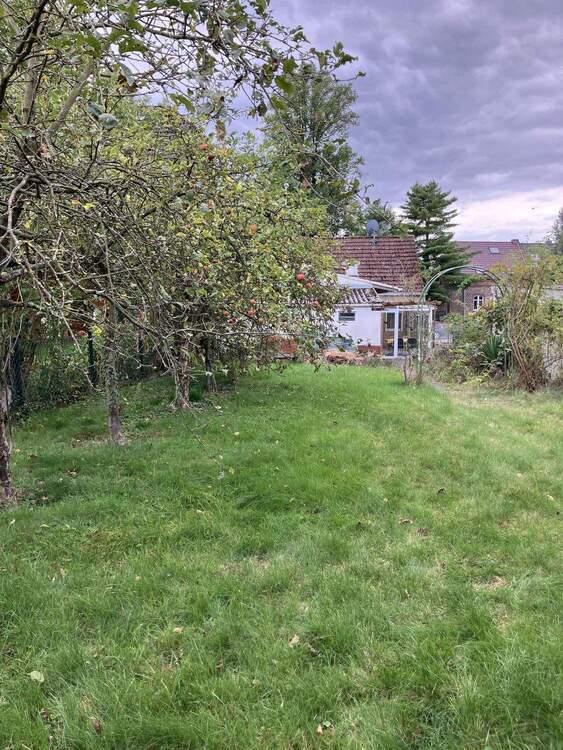 Großes Grundstück mit EFH im Duisburger Süden zimmer