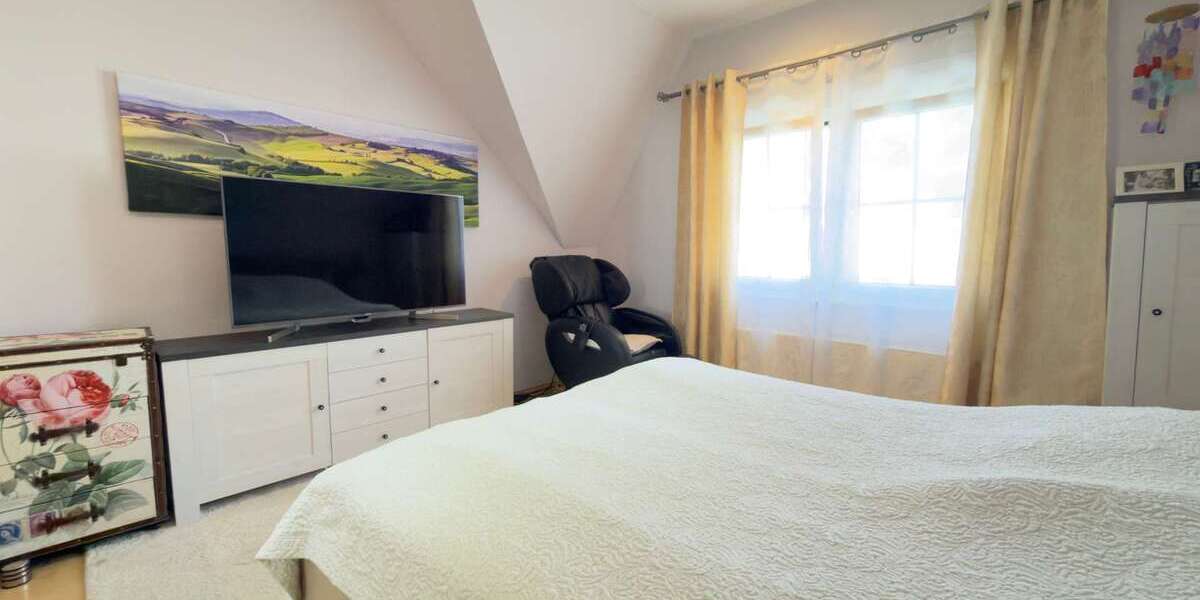 Rheinendhaus - Sanierte Perle mit Sauna, Klima und großem Garten - Reihenendhaus Duisburg Hamborn | Angebot:27360439