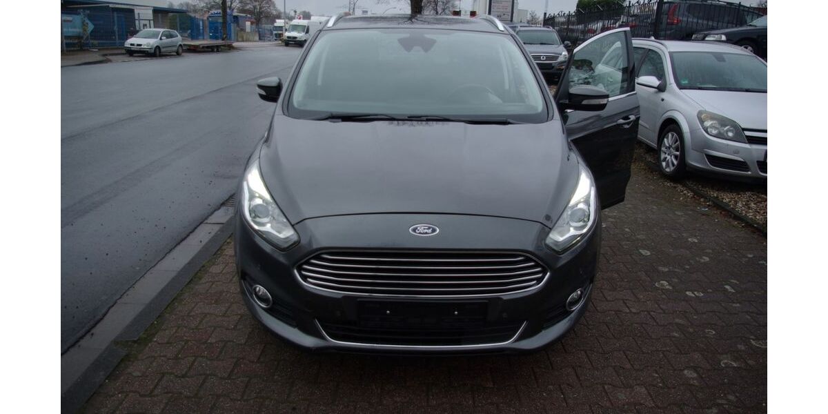 Ford S-Max 105.000 km 11.900 € Bottrop 46242