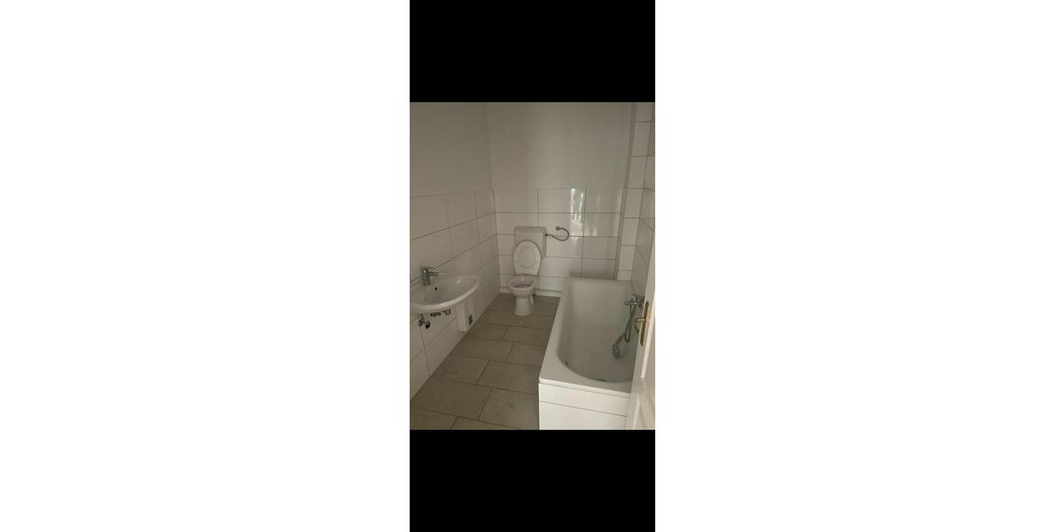 Etagenwohnung Gelsenkirchen Ückendorf - 2 Zimmer, 65 m&sup2;, 600&euro; | Angebot:26030043