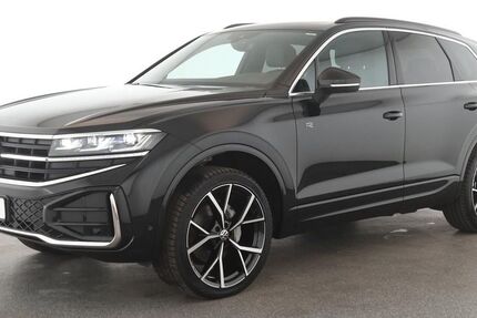 VW Touareg 11.800 km 59.884 € Düsseldorf 40233