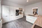 5,5 Zimmer - Terrasse - kernsaniert - inkl. Einbauküche - Stellplatz 5 zimmer