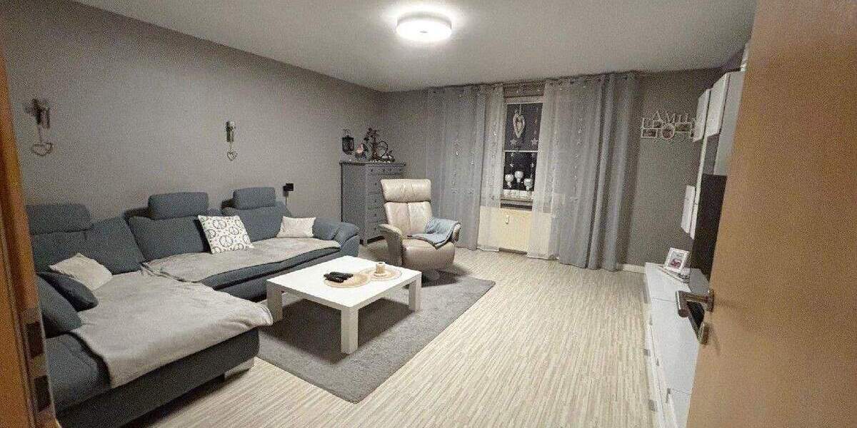Etagenwohnung Duisburg Untermeiderich - 3 Zimmer, 76 m&sup2;, 590&euro; | Angebot:24834116