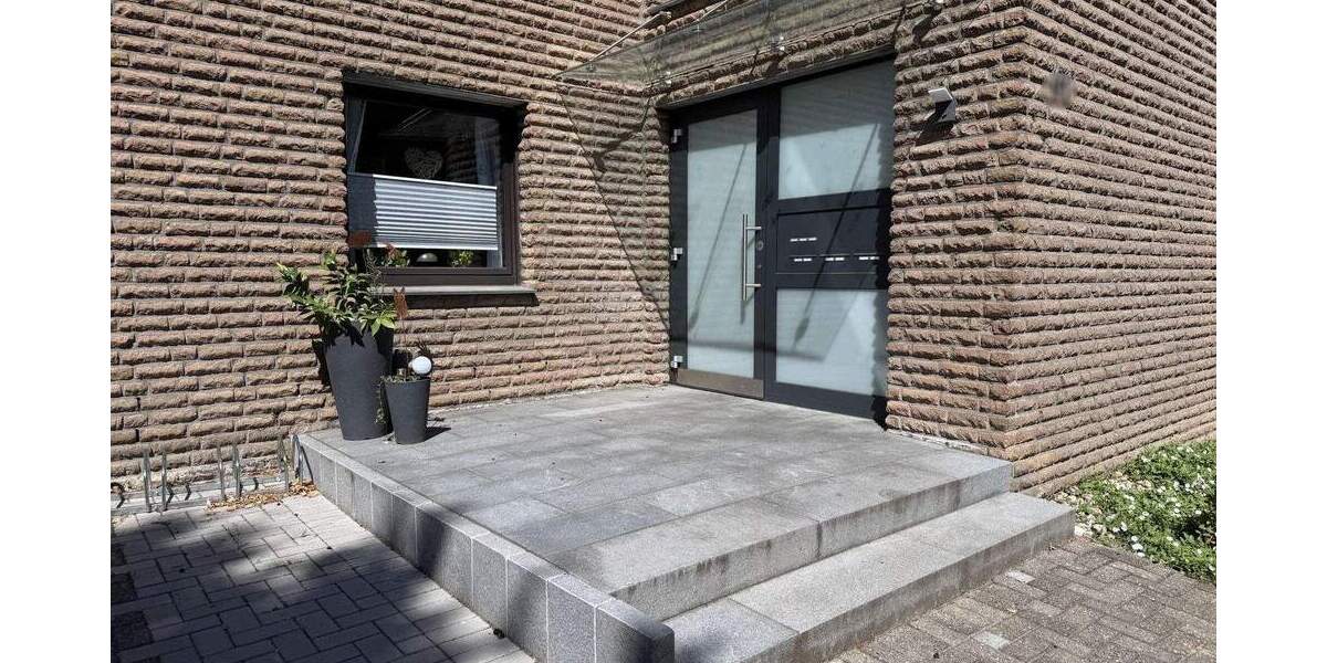 Helle Eigentumswohnung im Dreifamilienhaus! 3 zimmer