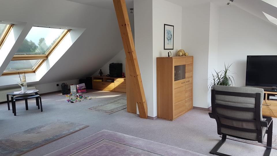 Dachgeschoßwohnung Recklinghausen Hillerheide - 2.5 Zimmer, 150 m&sup2;, 1.345&euro; | Angebot:25519517