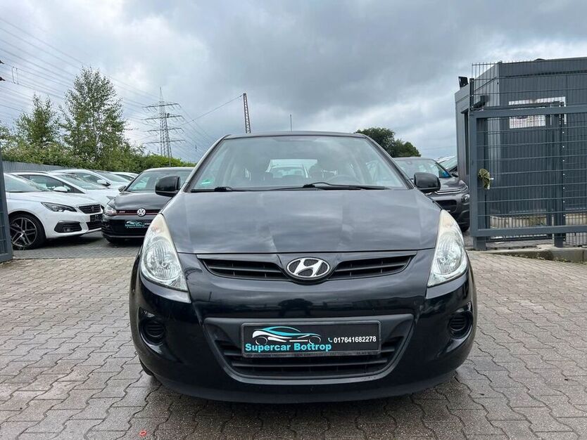i20