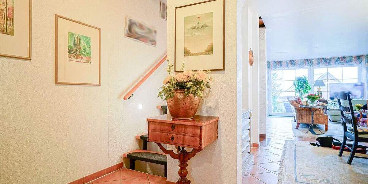 Familienfreundliches Wohnen in Saarn: Stilvolle Doppelhaushälfte mit Garten, Kamin und Garage 4 zimmer