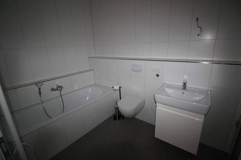 Mülheim-Broich, elegante NeubauWohnung mit gehobener Ausstattung und großer Terrasse mit Blick auf die Ruhr