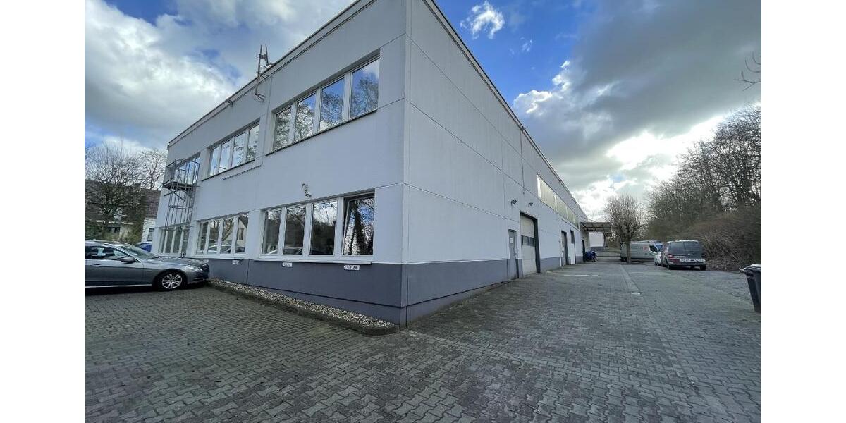 Lagerhalle in einer neuwertigen, kleinen Gewerbeimmobilie mit Glasfaseranschluss zimmer