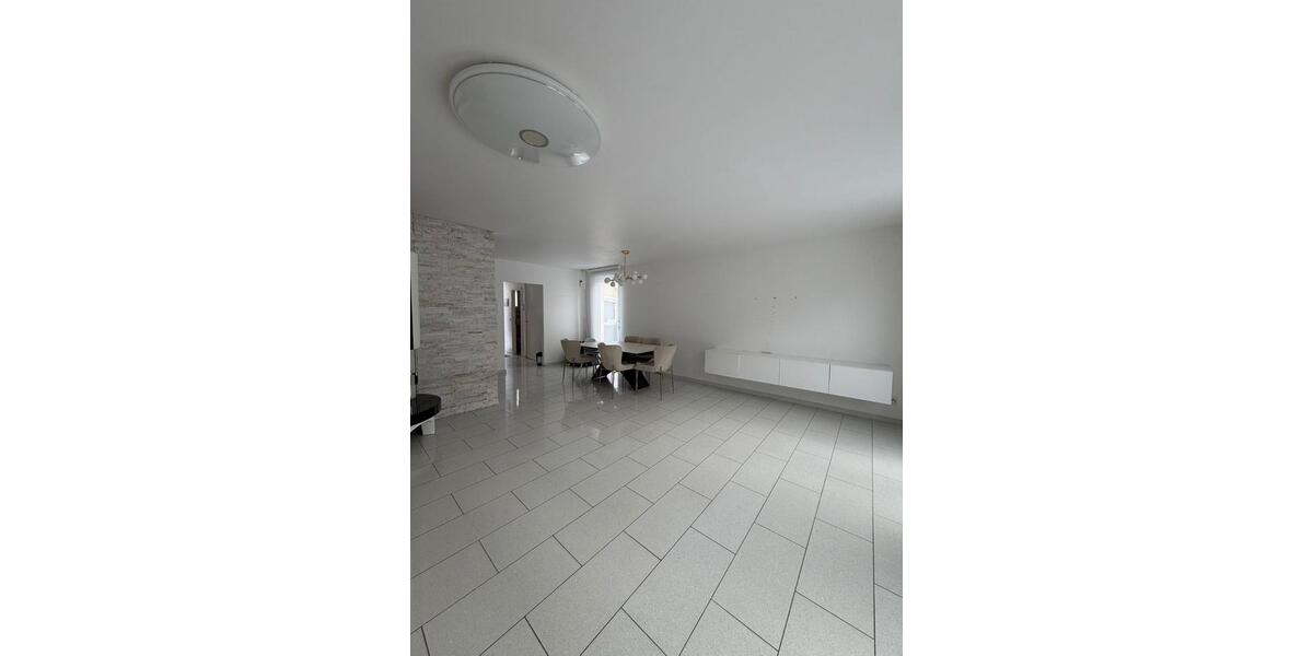 4 Zimmer & viel Platz: Einfamilienhaus in Velbert-Tönisheide zu vermieten 4 zimmer