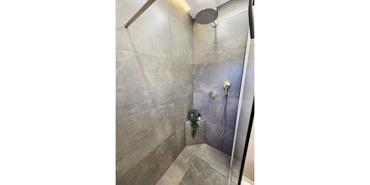 Exklusives Einfamilienhaus in Spielstraße - komplett kernsaniert und hochwertig ausgestattet 5 zimmer