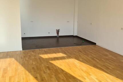 Sehr schöne großzügig aufgeteilte 3 Zimmer Wohnung mit Balkon in Moers zu vermieten 3 zimmer