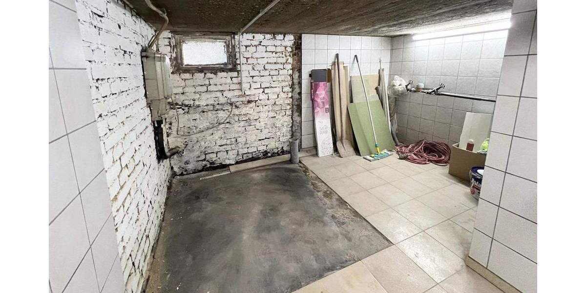 Mehrfamilienhaus, Wohnhaus Bottrop Eigen - 7 Zimmer, 94 m&sup2;, 195.000&euro; | Angebot:24834614