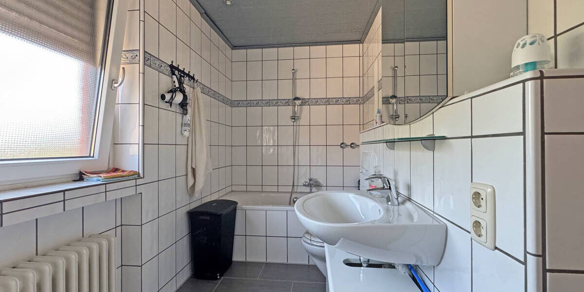 Charmantes Reihenmittelhaus mit ausgebautem Dachgeschoss in ruhiger Lage von Wesel-Fusternberg! 4 zimmer