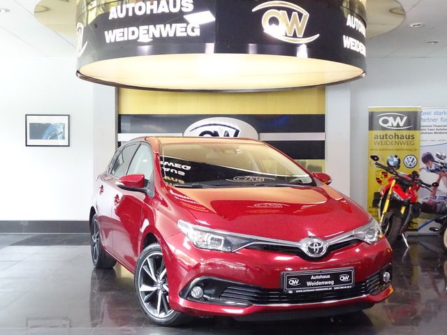Toyota Auris 71.720 km 12.790 &euro; Duisburg 47058
