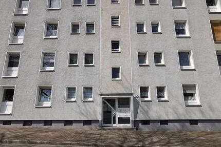 Helle 3 Zimmerwohnung mit Balkon im Hochparterre zimmer