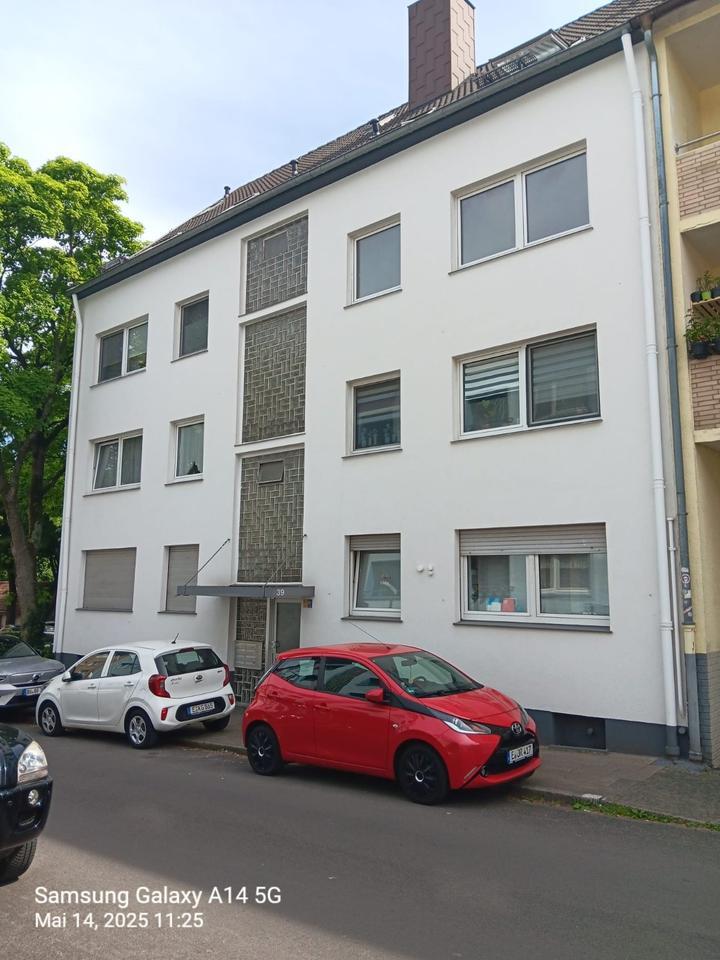 Schöne 3 Zimmer Wohnung mit Balkon nahe der Uniklinik