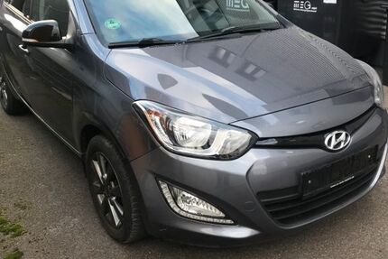 Hyundai i20 84.000 km 7.990 &euro; Mülheim an der Ruhr 45481
