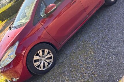 Peugeot 208 174.000 km 3.500 &euro; Bottrop 46244