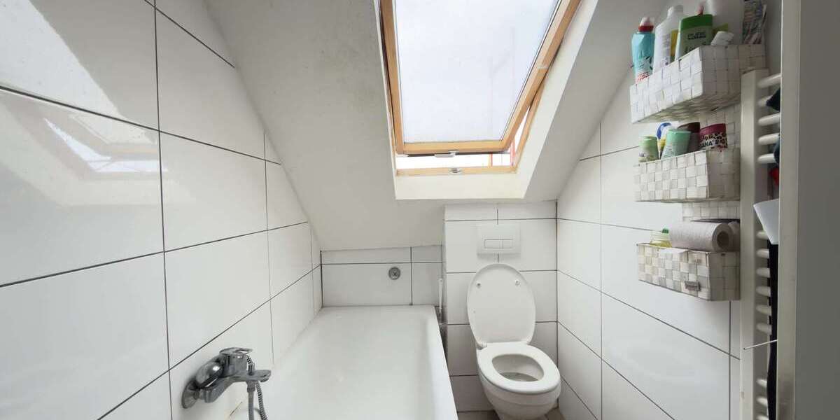 Renditestarkes MFH mit Gewerbe in Duisburg – 5700 EUR Kaltmiete, starke Ertragsbasis - Mehrfamilienhaus, Wohnhaus Duisburg Hamborn | Angebot:25536060