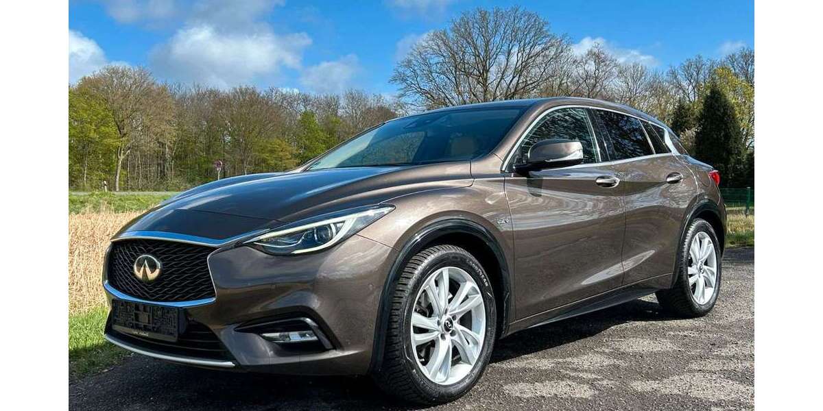 INFINITI Q30 134.000 km 14.990 &euro; Neukirchen-Vluyn 47506